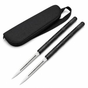 Kombiniert mit dem B.M.F Twin Spikes Messer mit feststehender Klinge